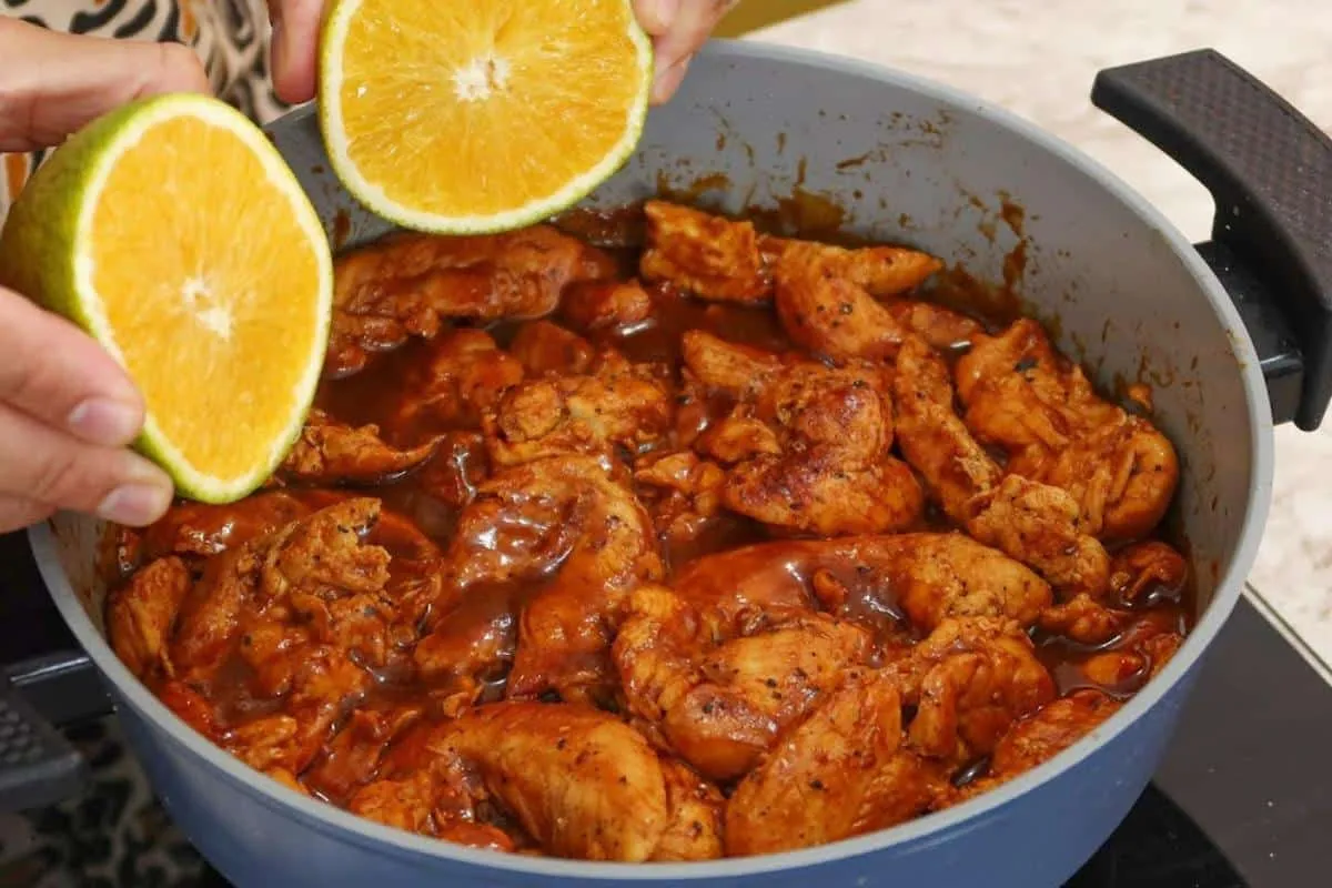 Como fazer frango agridoce para o almoço de um jeito bem fác