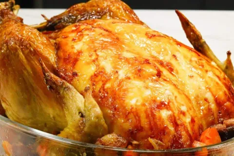 Como fazer frango assado recheado para servir na sua ceia de