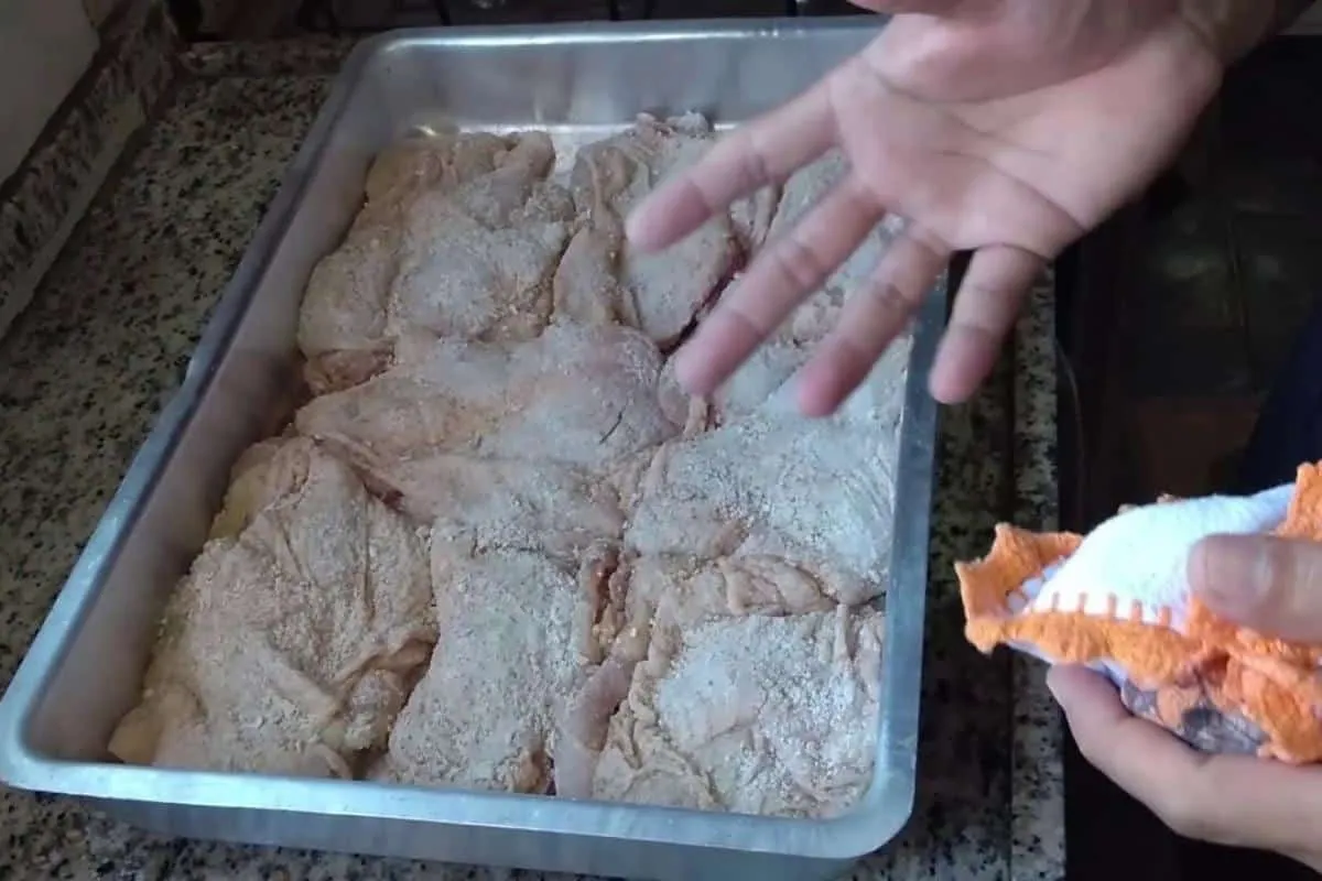 Como fazer frango com creme de cebola para o almoço em famíl
