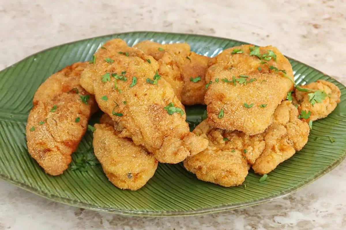 Como fazer frango empanado crocante e sequinho para o almoço