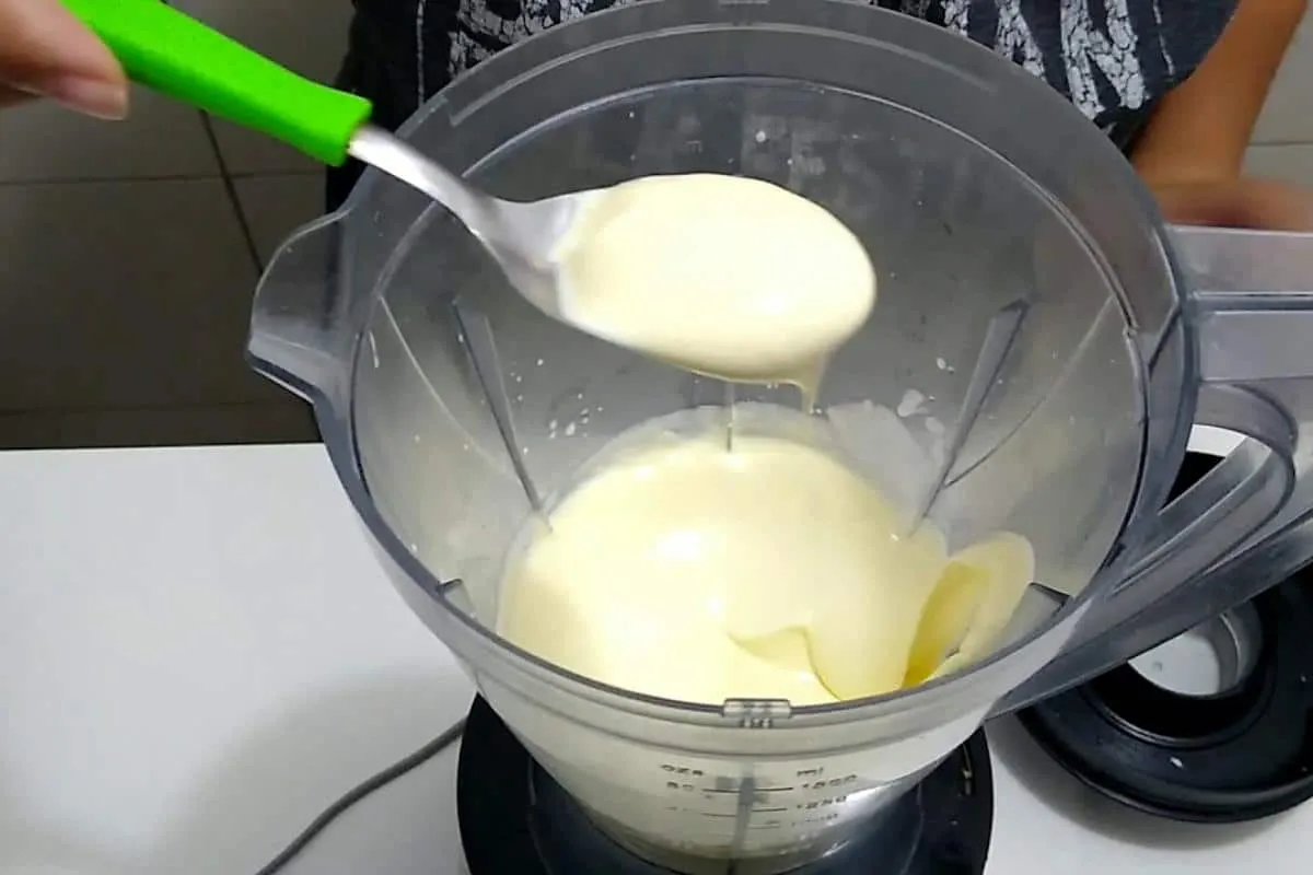 Como fazer maionese de creme de leite: só 2 ingredientes e n