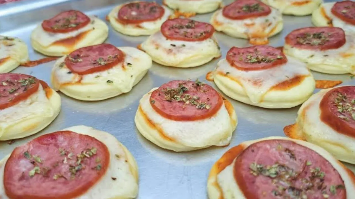 Como fazer massa de mini pizza que não fica dura quando assa