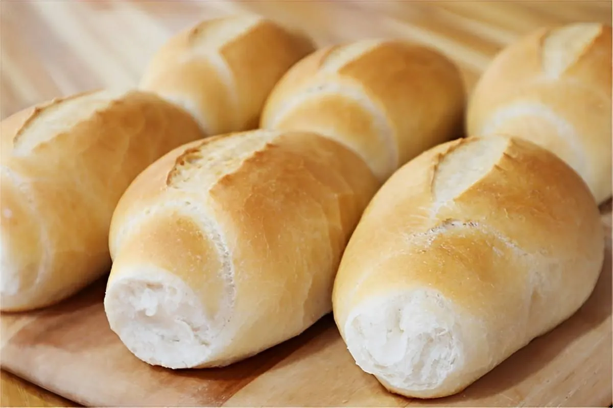 Como fazer pão francês em casa perfeito e igualzinho ao da m