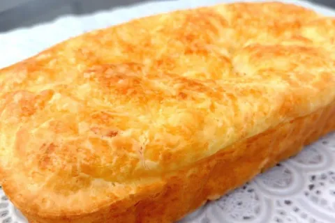 Como fazer pão sem farinha de trigo para servir no seu café 