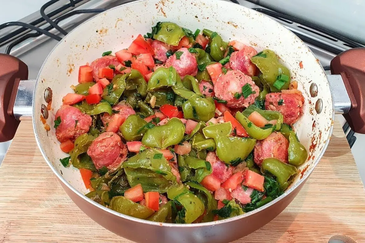 Como fazer pimenta cambuci refogada com linguiça toscana par
