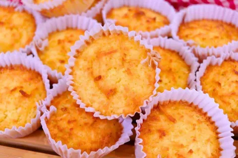 Como fazer queijadinha de padaria que desmancha na boca