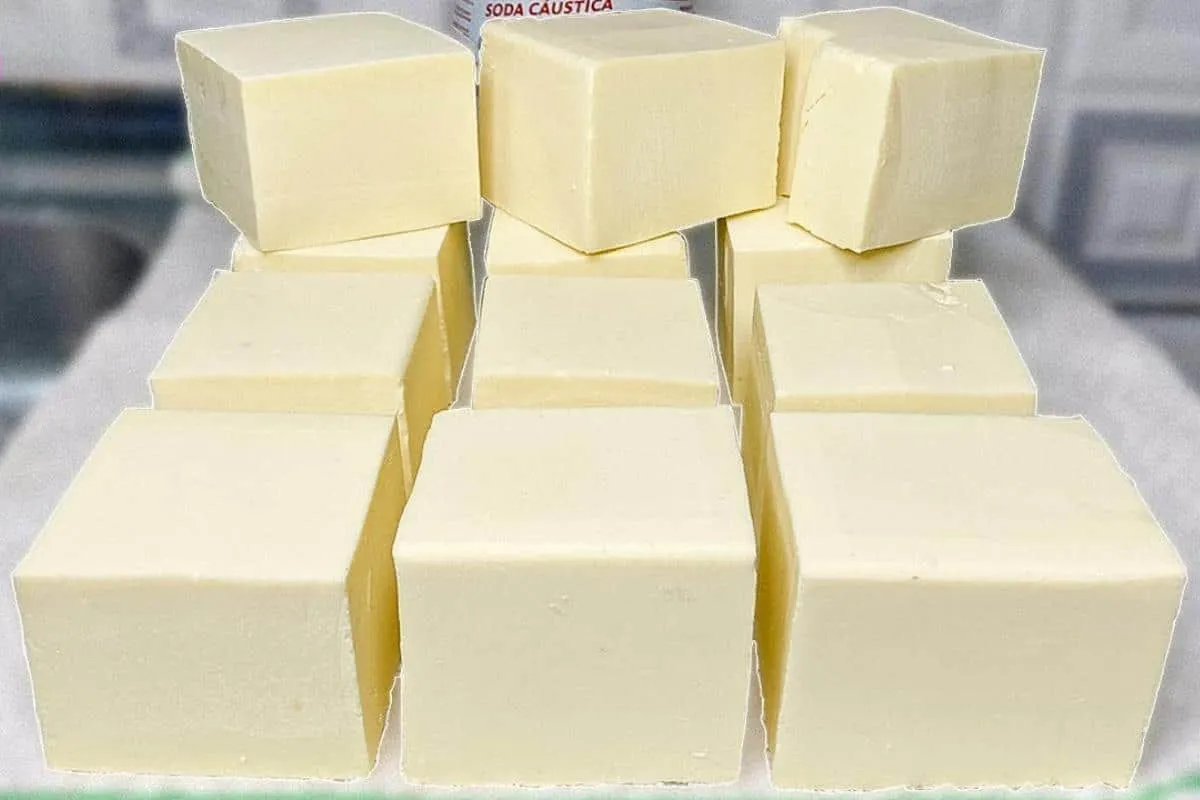 Como fazer sabão caseiro tradicional: receita fácil para fac