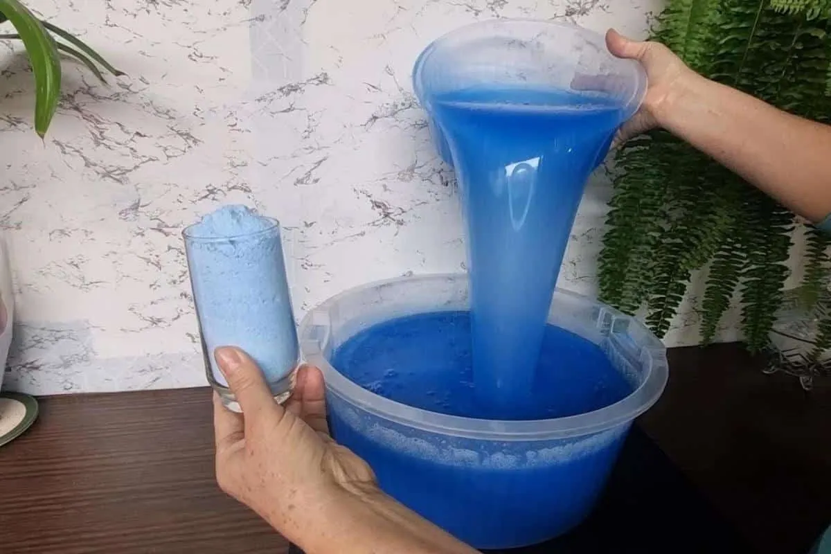Como fazer sabão líquido concentrado: faça 10 litros gastand