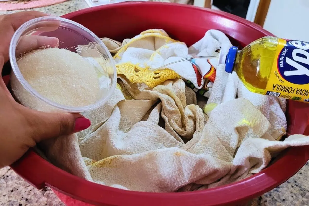 Como lavar pano de prato encardido: nunca mais você terá pan