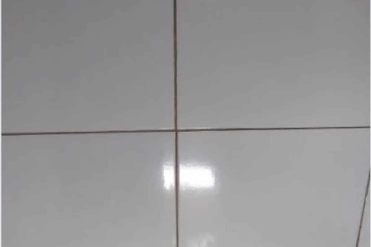 Como limpar azulejo e rejunte que tira sujeira encardida e m