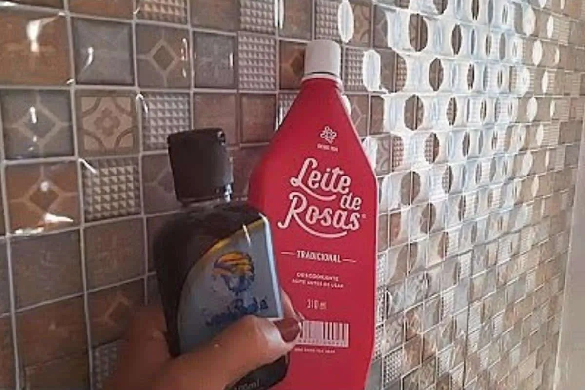Como limpar azulejo encardido de qualquer cômodo da sua casa