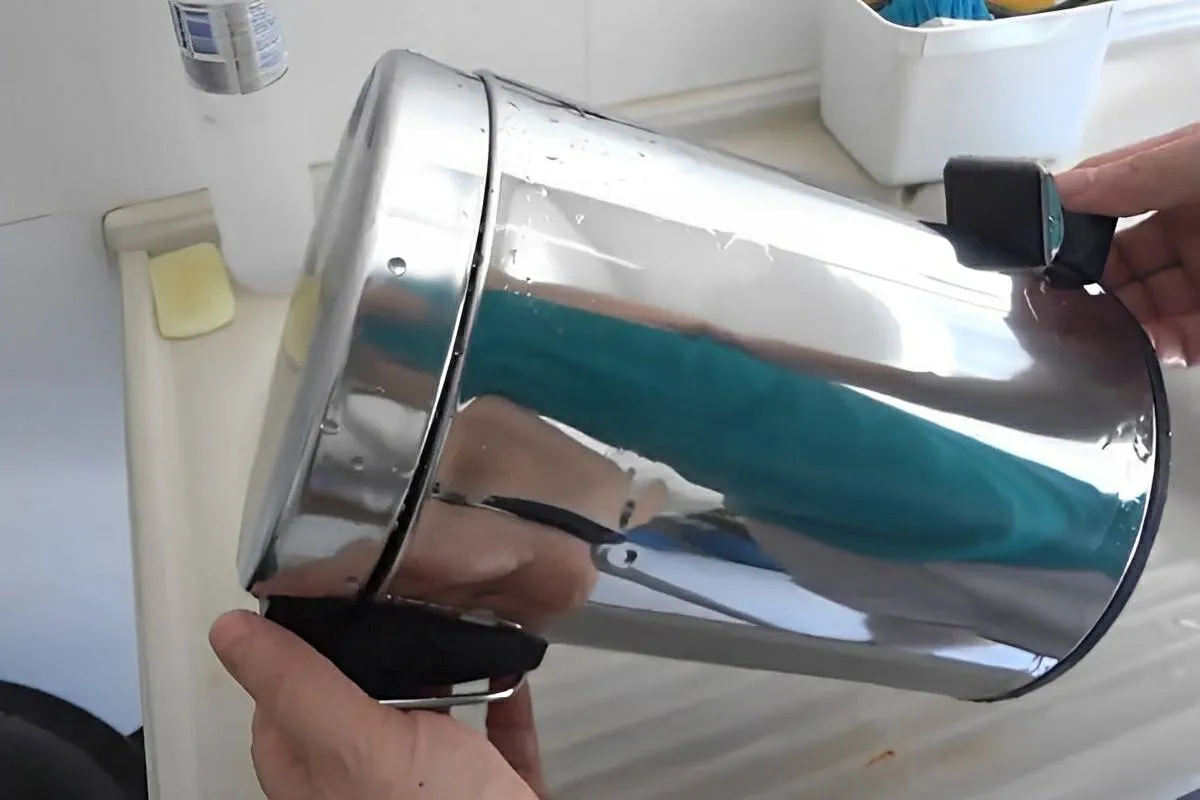 Como limpar inox e tirar suas manchas deixando-os como novos