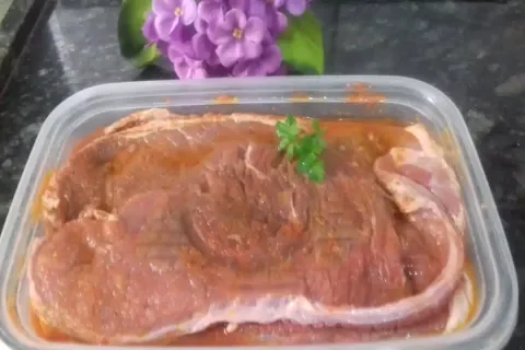 Como temperar bife para ficar macio e suculento na hora de p