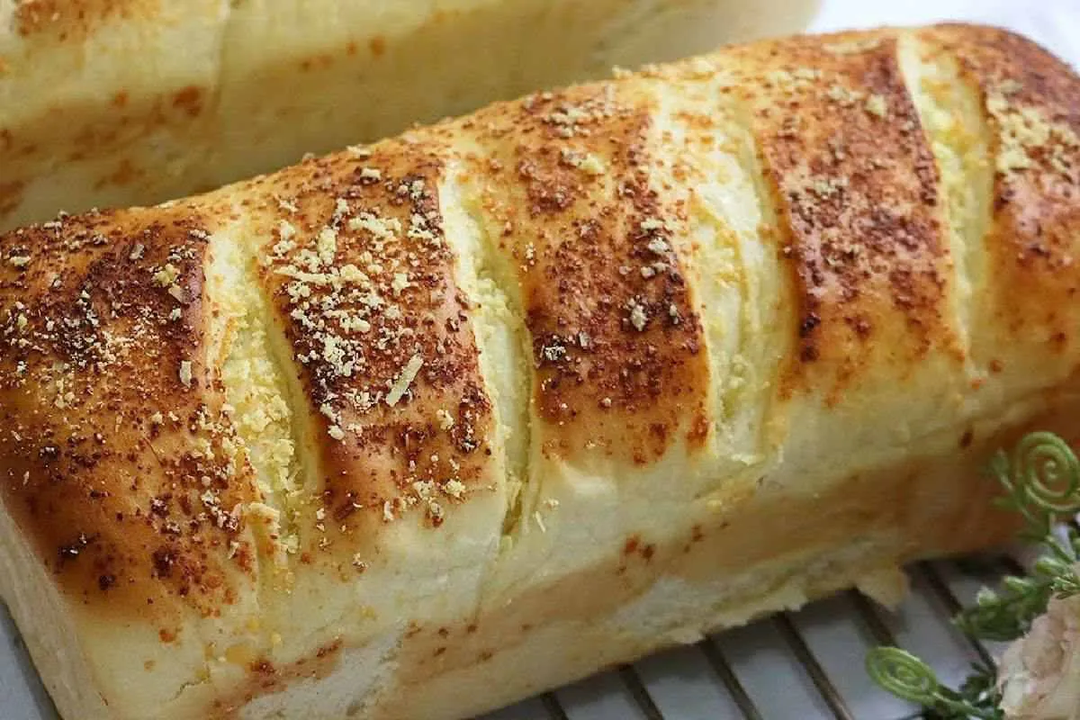 Conheça pão mineiro um pão caseiro com queijo parmesão que f