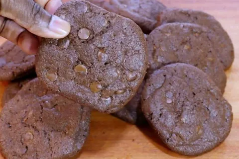 Cookies de Nescau que derretem na boca e rendem muito, uma r