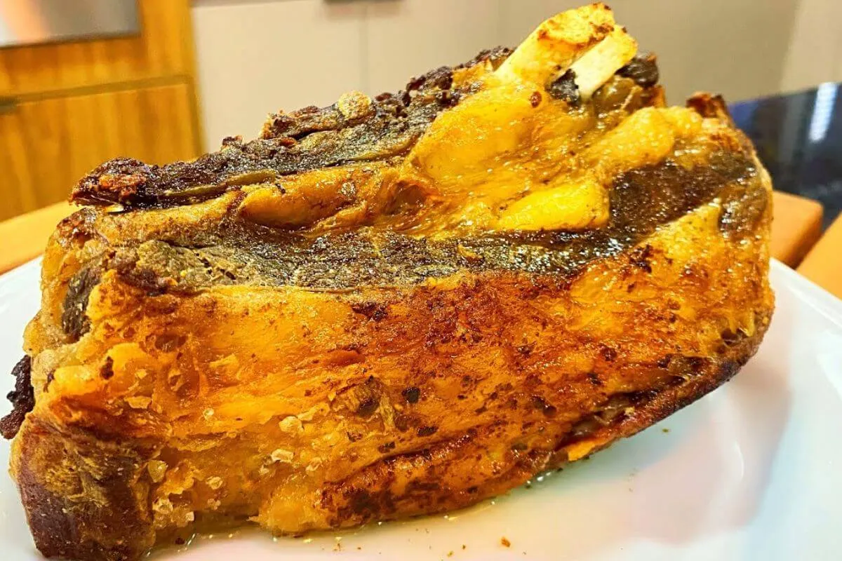 Costela assada de uma forma fácil que chega a desmanchar e s