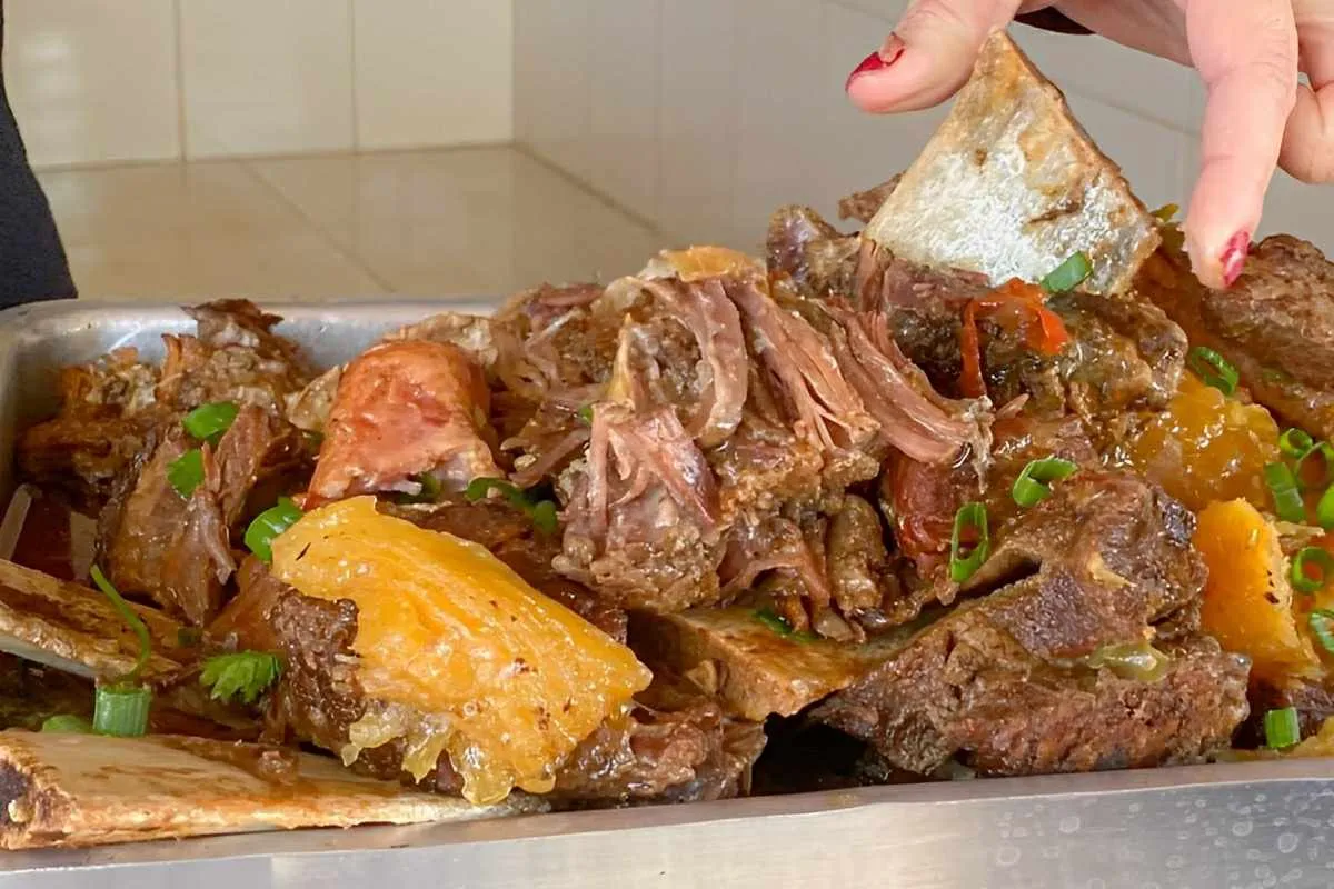 Costela assada molinha macia desmancha na boca e solta sozin
