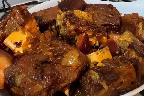 Costela assada na panela: muito suculenta e sai da panela so