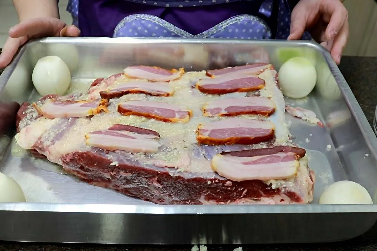 Costela assada no forno: prática e deliciosa para o almoço e