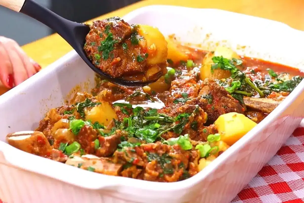 Costela com batata na panela de pressão bem macia, suculenta