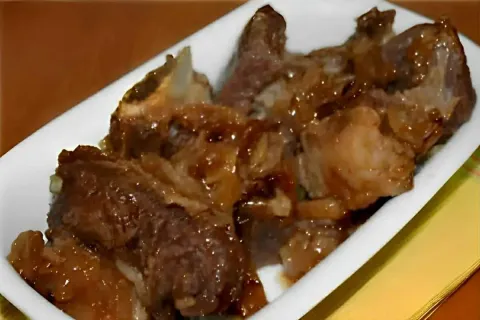 Costela na panela de pressão que derrete na boca e não preci