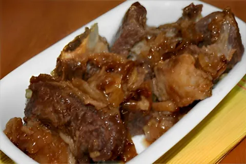 Costela na panela de pressão sem água ela desmancha na boca 