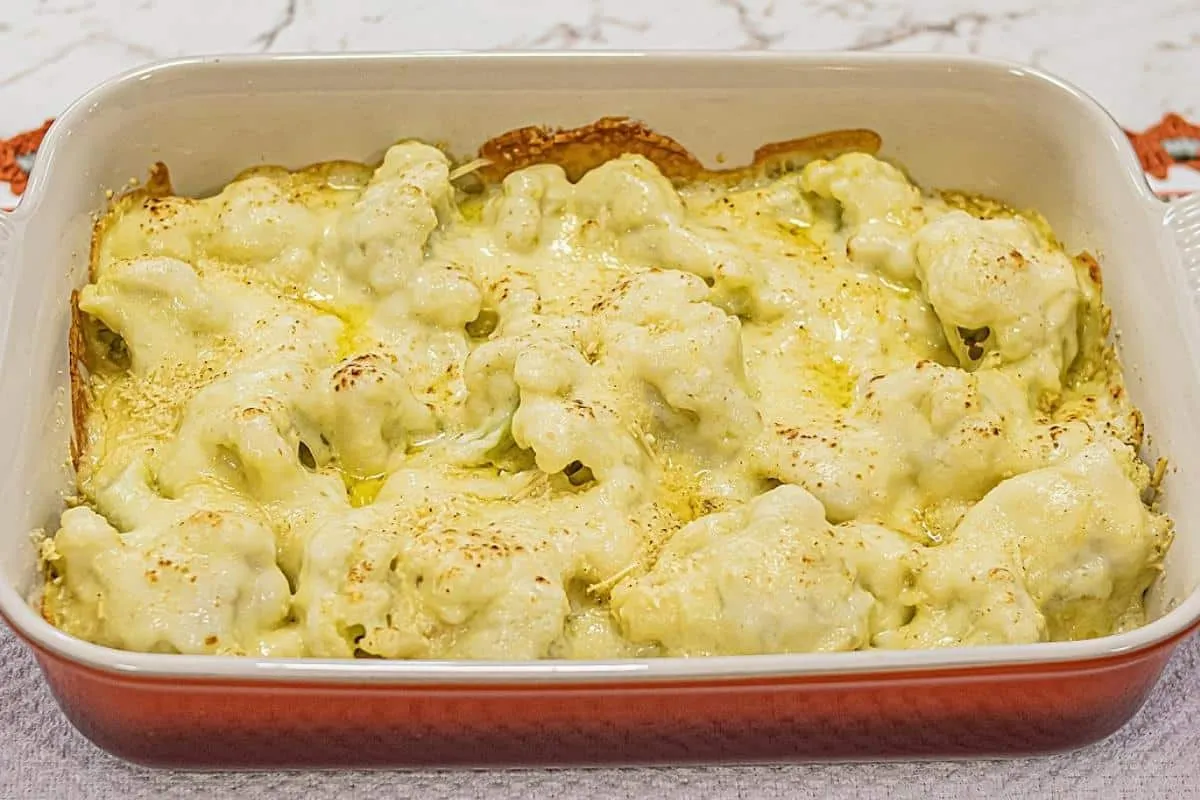Couve-flor gratinada fácil de fazer e que ninguém bota defei