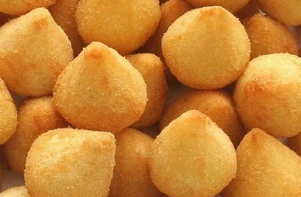 Coxinha com Massa de Leite