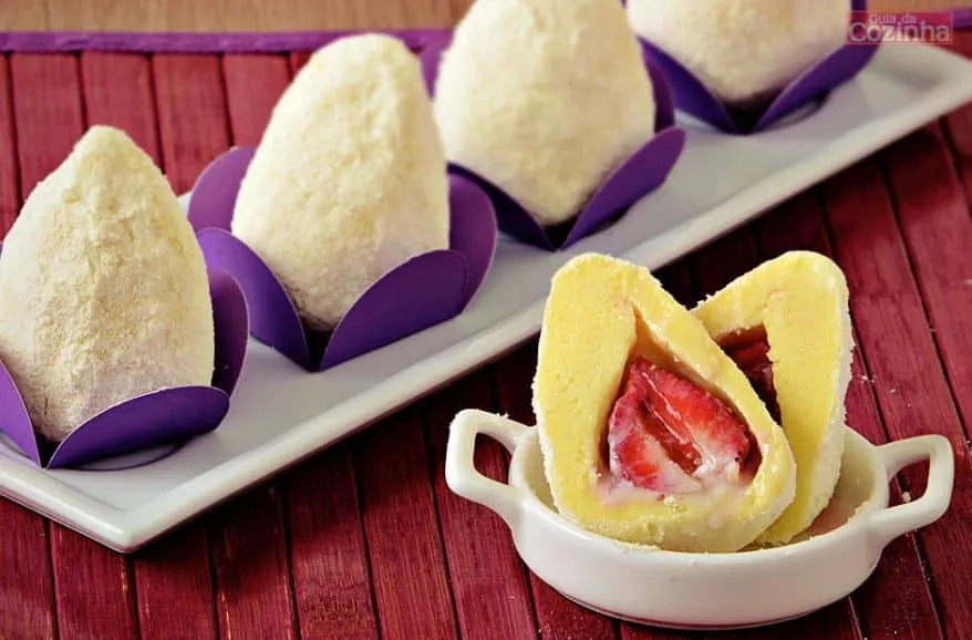 Coxinha de Leite Ninho com Morango