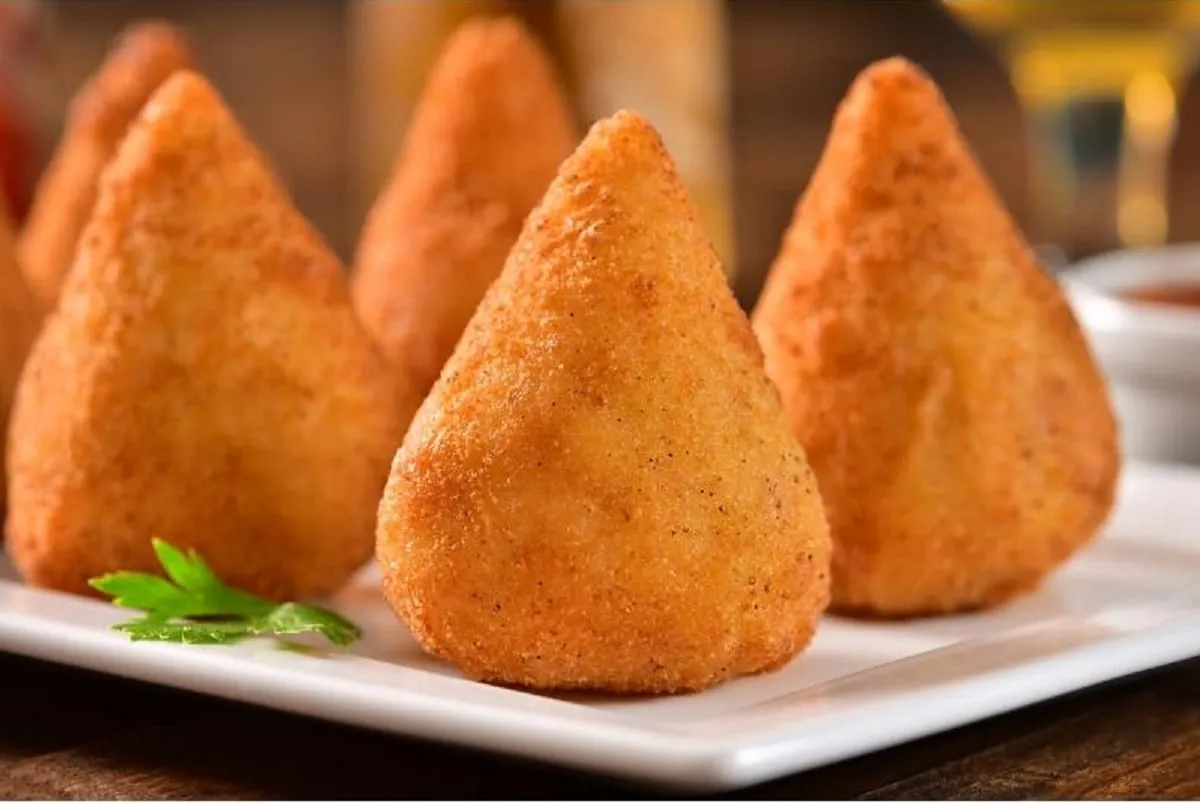 Coxinha de Mandioca cremosa, saborosa e fácil de fazer