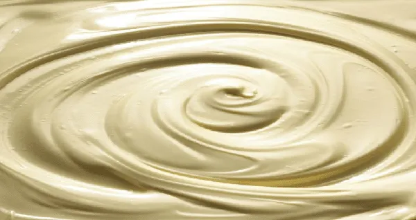 Creme 4 Leites com Chocolate Branco