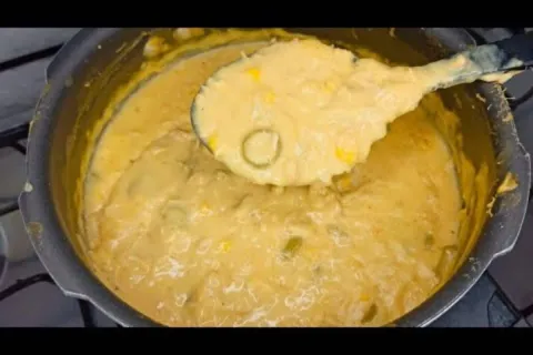 Creme de galinha, uma receita típica do nordeste que fica sa