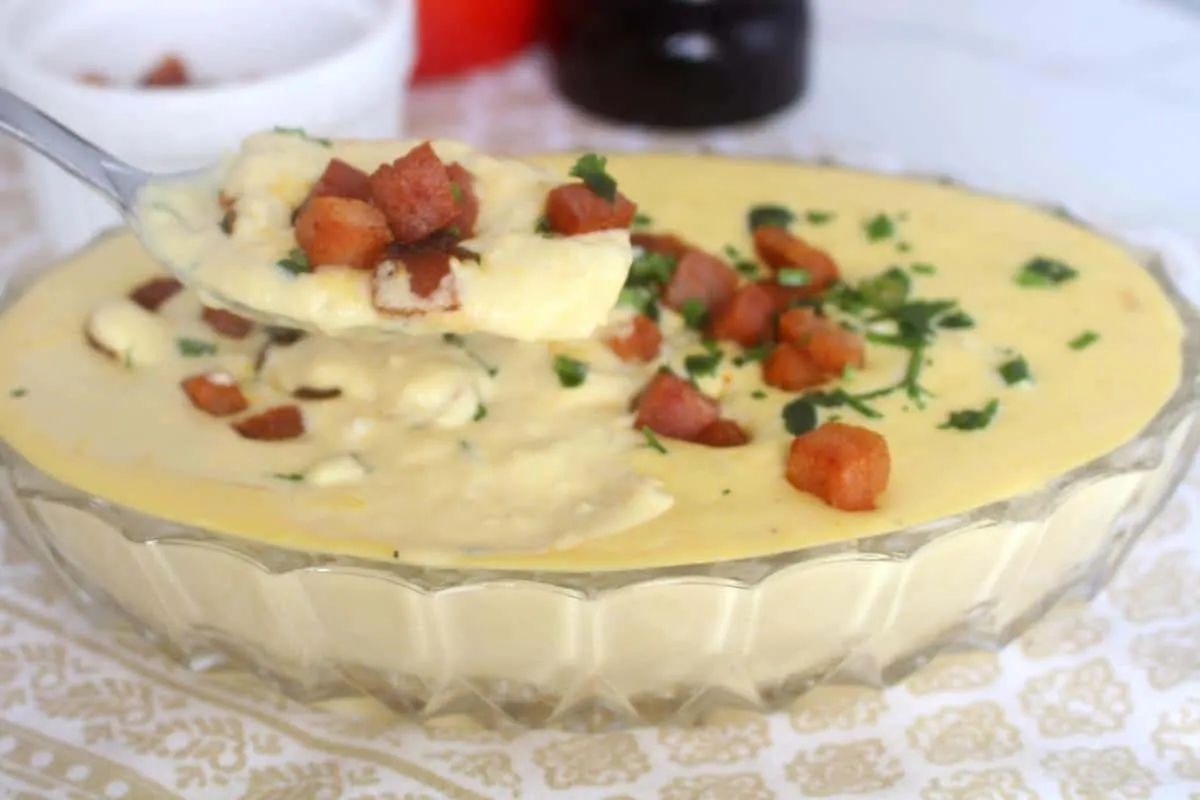 Creme de milho com bacon que fica cheio de sabor para acompa