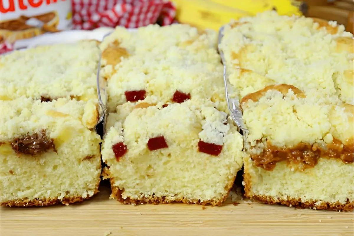 Cuca fofinha com farofa crocante e 3 opções de recheio um ma