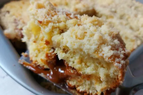 Cuca gaúcha tradicional com doce de leite: impossível comer 