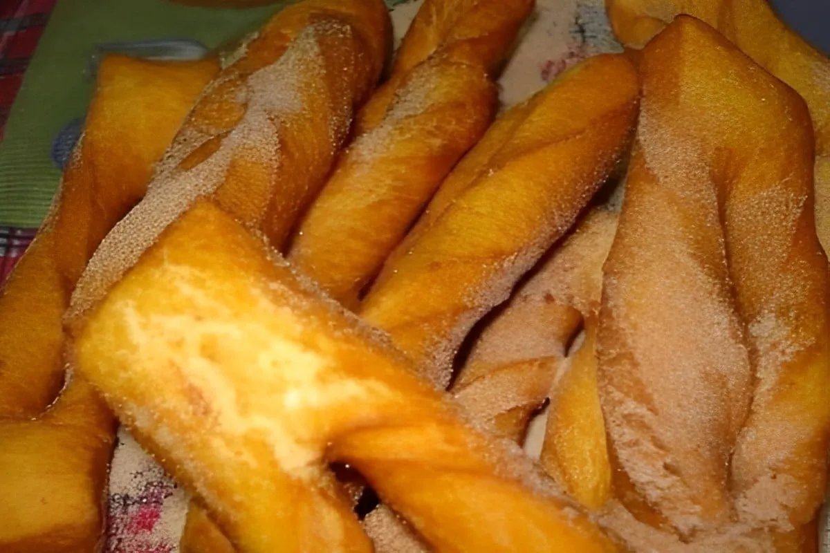 Cueca virada coberta com açúcar e canela perfeita e delicios
