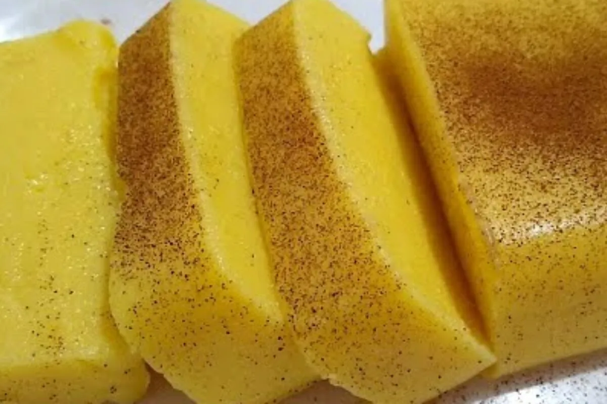 Curau de milho verde de corte tradicional da roça, bem cremo