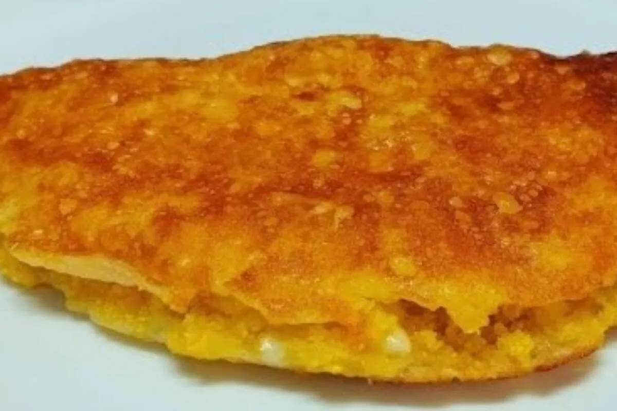 Cuscuz de frigideira para substituir o pãozinho francês no c