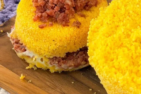 Cuscuz nordestino recheado: aprenda o passo a passo para dei