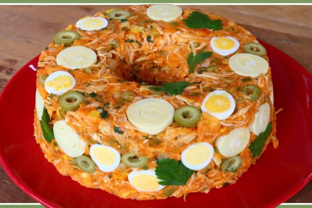 Cuscuz paulista bem recheado e molhadinho que vai bem em qua