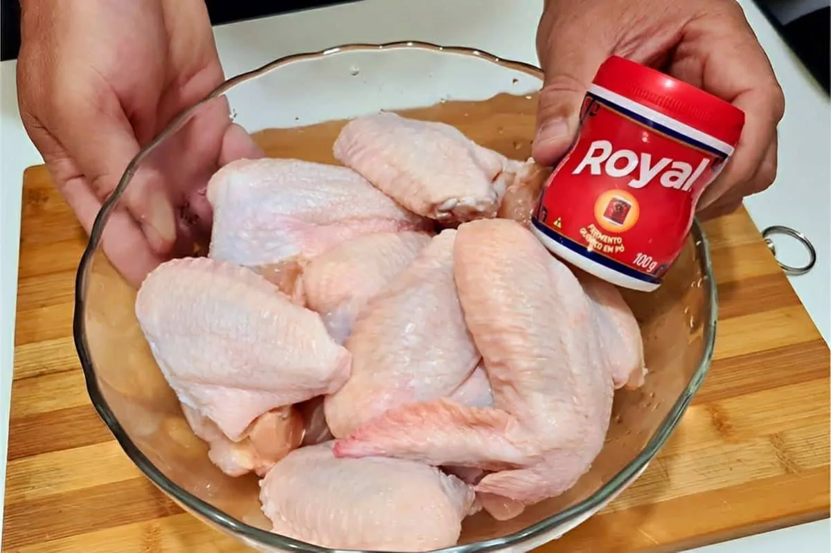 Descobri um truque para fritar frango e o resultado foi choc