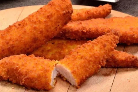 Descobri uma receita de empanada de frango que fica uma delí