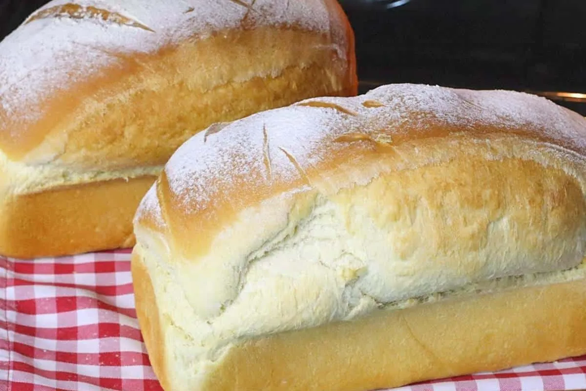 Descubra o segredo do pão caseiro perfeito que cresce bastan