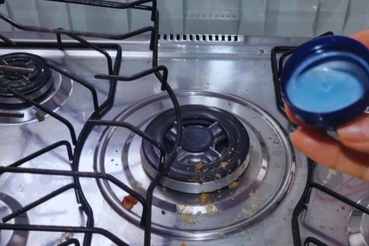 Dica infalível: como limpar fogão sujo e engordurado depois