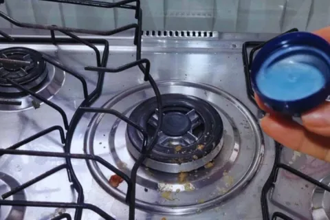 Dica infalível: como limpar fogão sujo e engordurado depois 