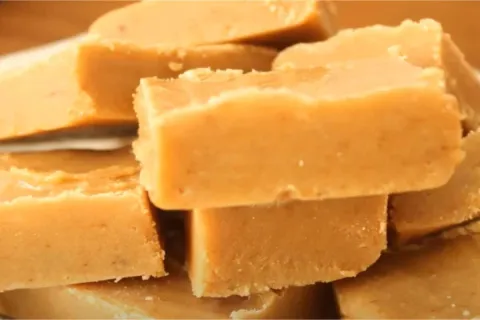 Doce de leite de corte fácil e rápido que derrete na boca e 