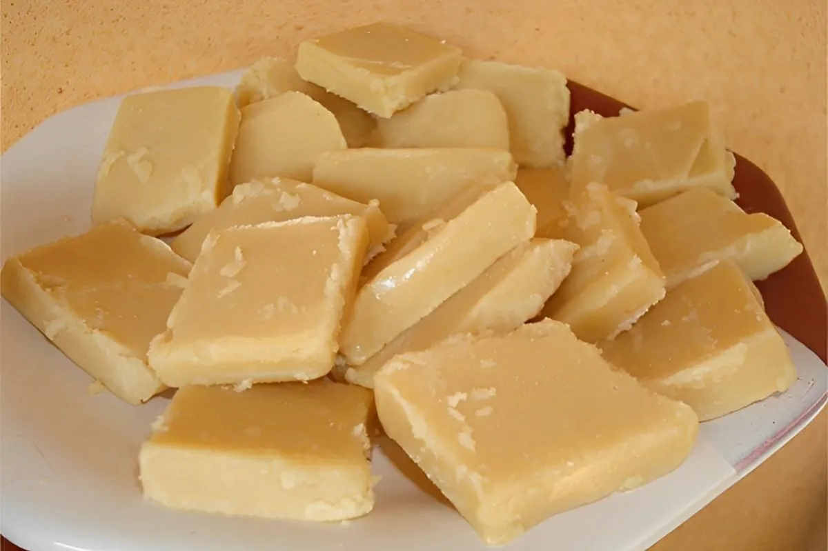 Doce de leite de corte feito com leite condensado uma receit