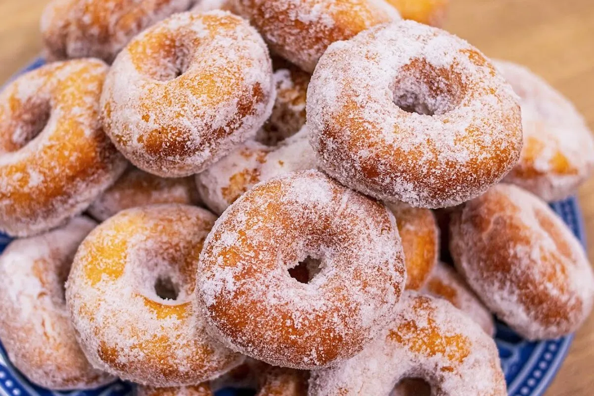 Donuts caseiro fácil de fazer que fica fresquinho e macio po