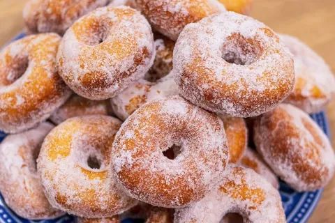 Donuts caseiro fácil de fazer que fica fresquinho e macio po