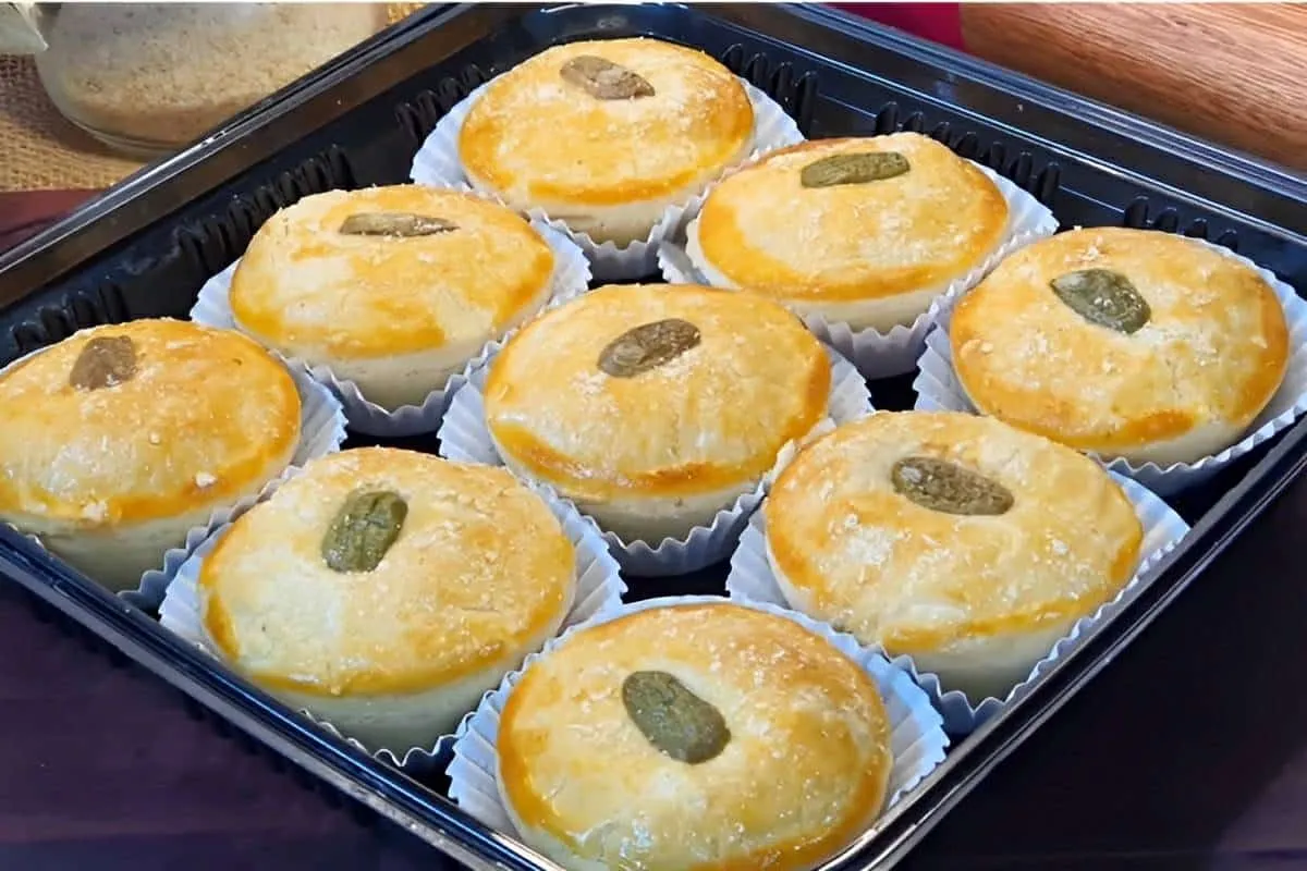Empada de frango com bacon uma delícia para servir no lanche